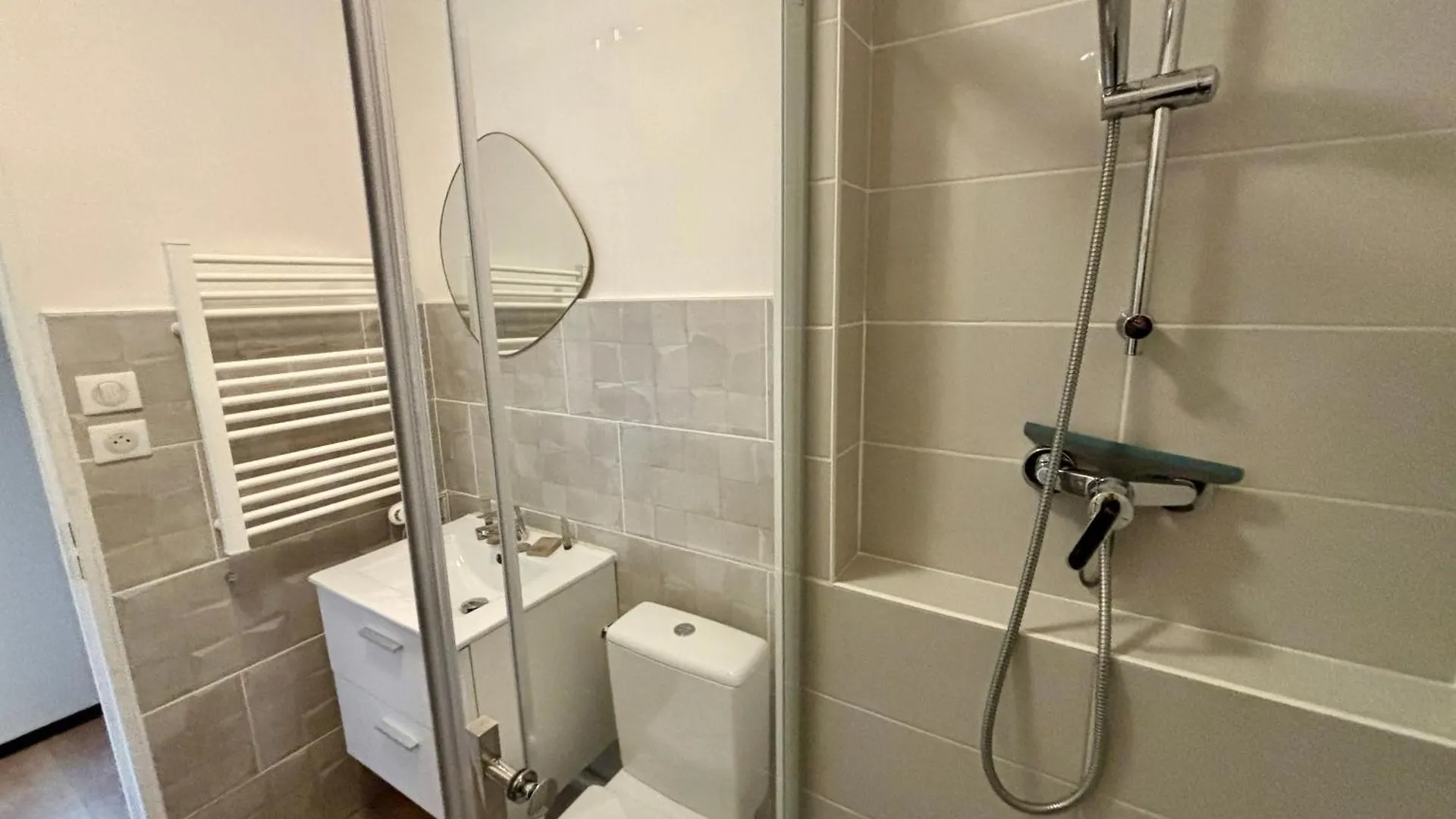 -Le Majorelle- Studio Parking Balcon Centre Wifi Appartement Quimper 0*,